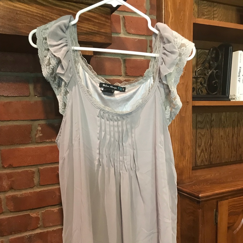 Capped sleeve gray baby doll top